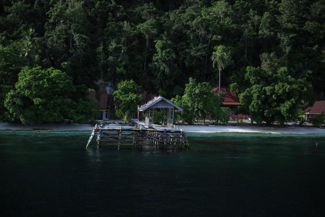 Amoryg Resort And Dive Raja Ampat Pulau Mansuar Esterno foto