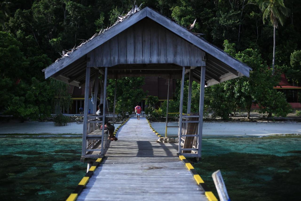 Amoryg Resort And Dive Raja Ampat Pulau Mansuar Esterno foto