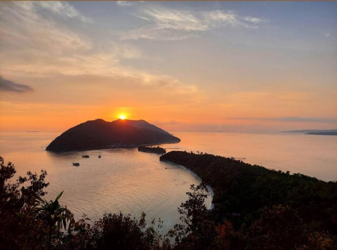 Amoryg Resort And Dive Raja Ampat Pulau Mansuar Esterno foto